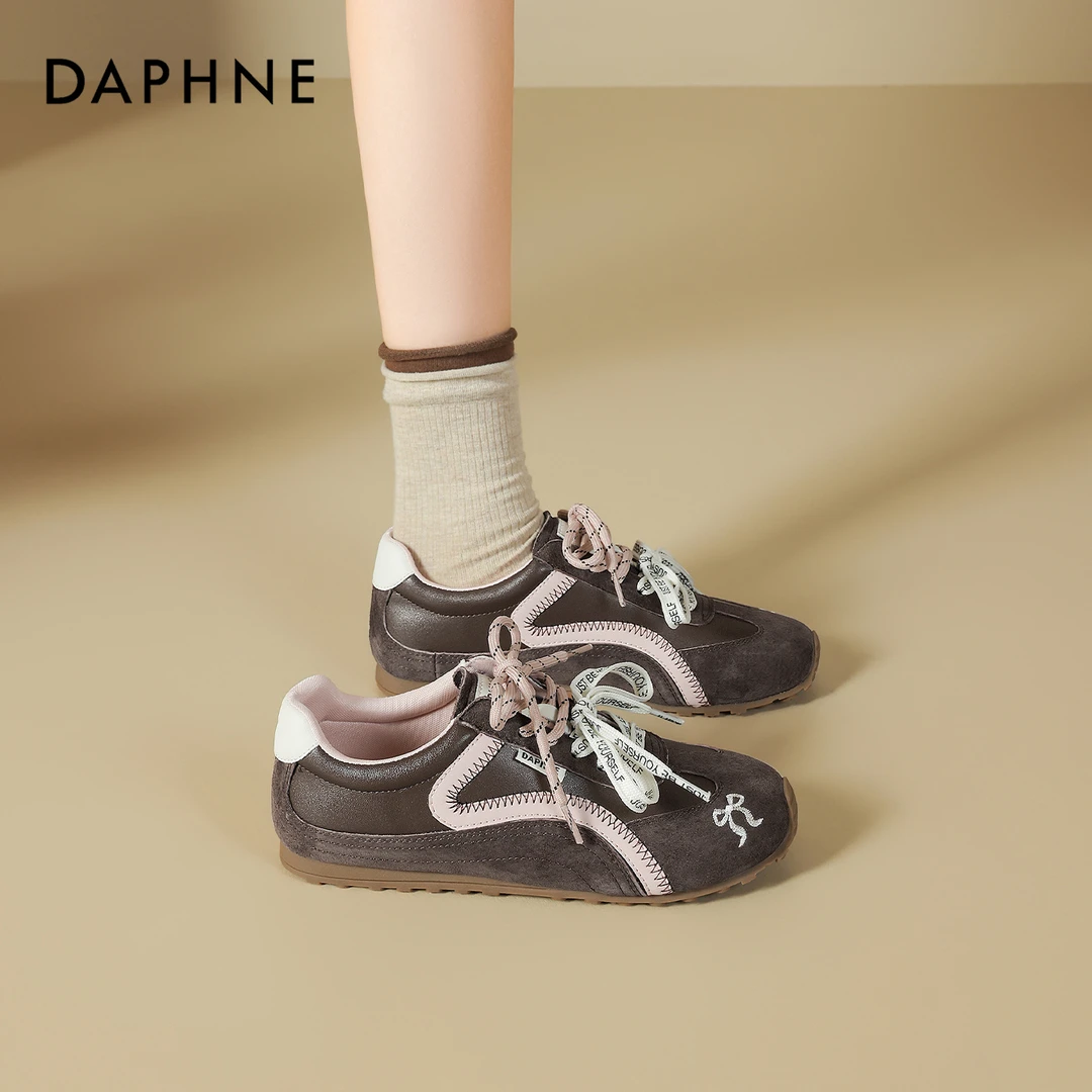 达芙妮网红爆款阿甘德训鞋2025秋季百搭平底轻便显脚小休闲运动鞋