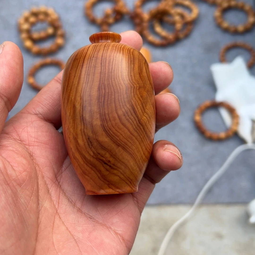 暮***树柏木（崖柏）太行陈化瓶子