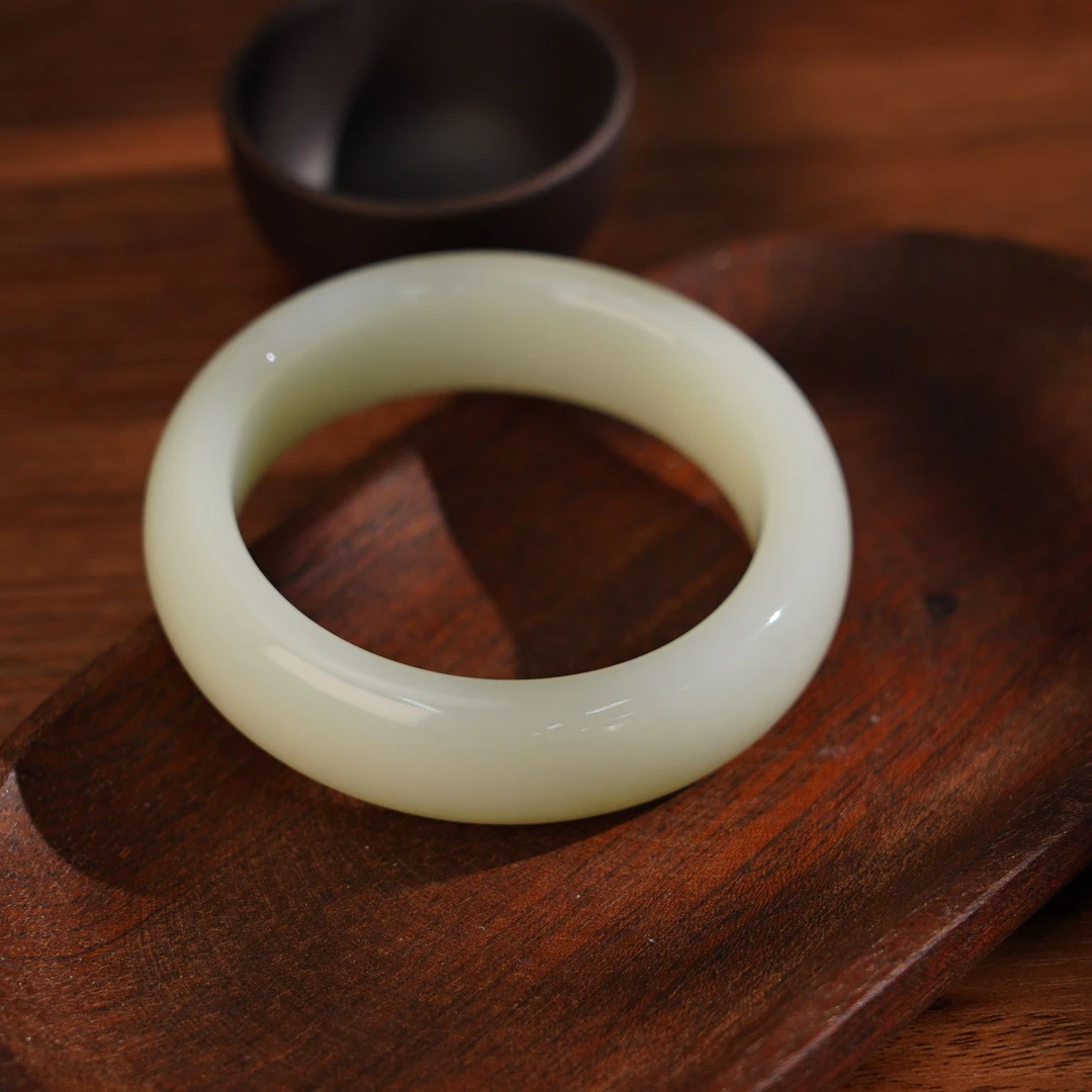 【下架】和田玉白玉宽版手镯 (55-60#) 17*9mm KV0010598