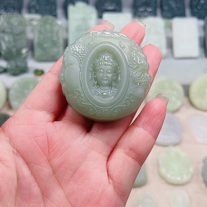 颈饰未镶嵌和田玉
