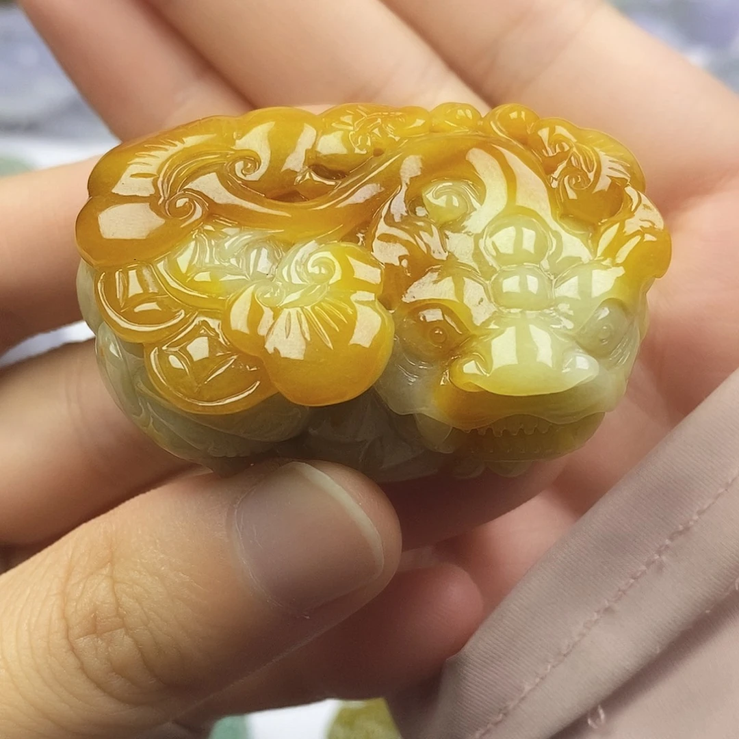 颈饰未镶嵌翡翠貔貅