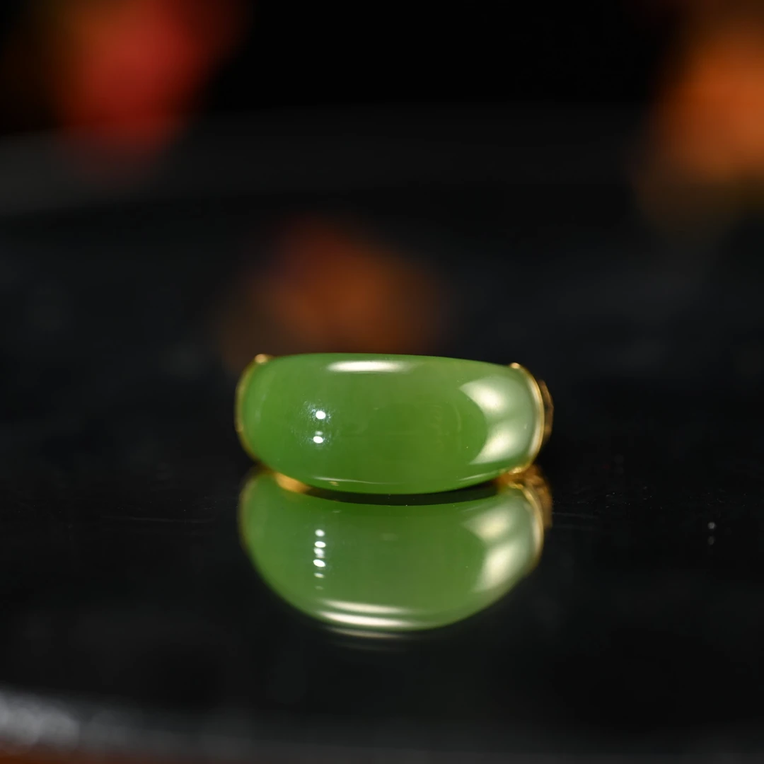 LOT8815 2512150054和田玉碧玉戒指/保利