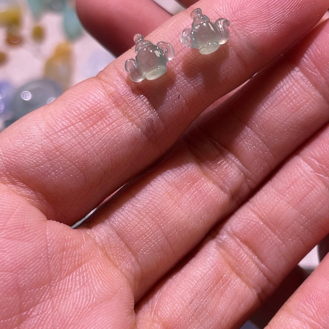 翡翠未镶嵌颈饰把把壶