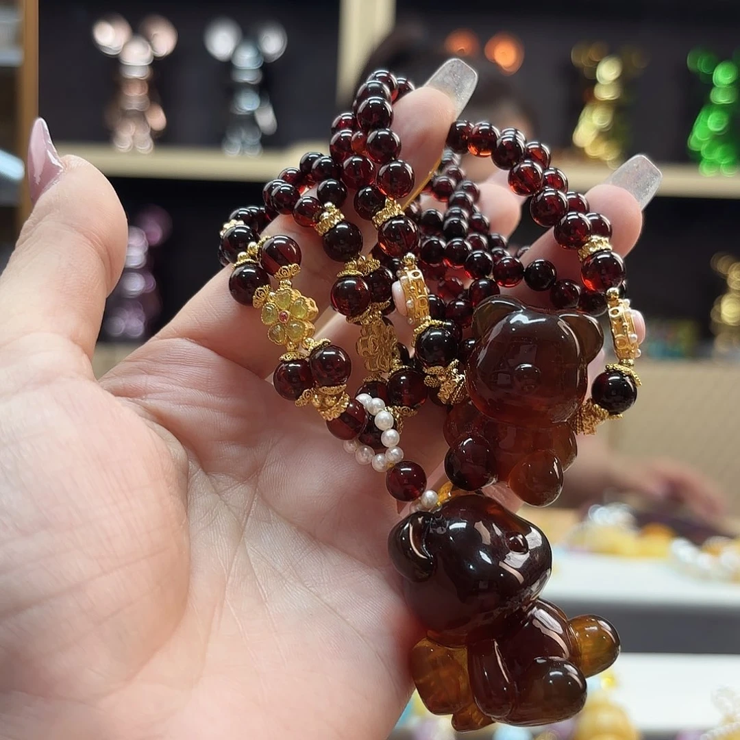 琥珀未镶嵌颈饰琥珀