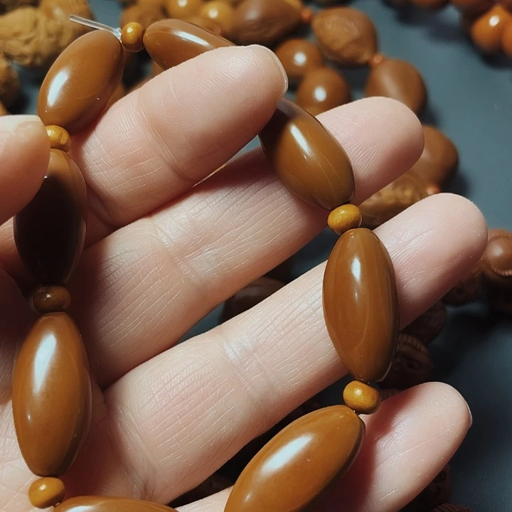 素核，2橄榄核雕工艺