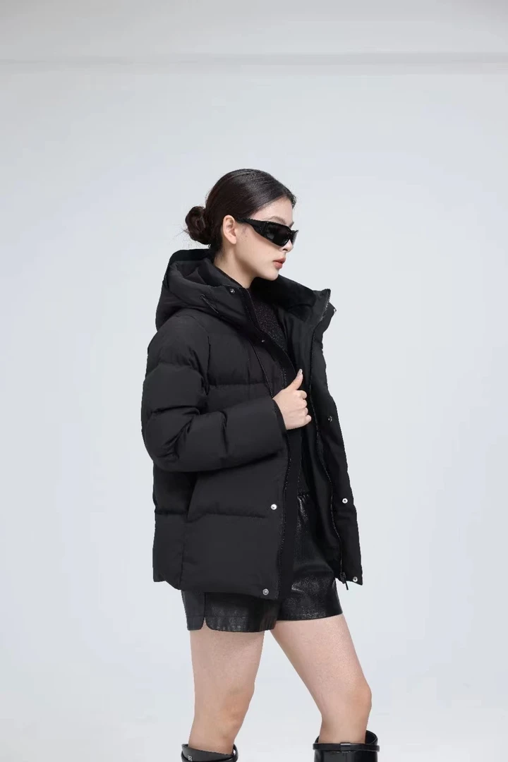 HXO经典高端羽绒服白鸭绒时尚宽松运动风短款