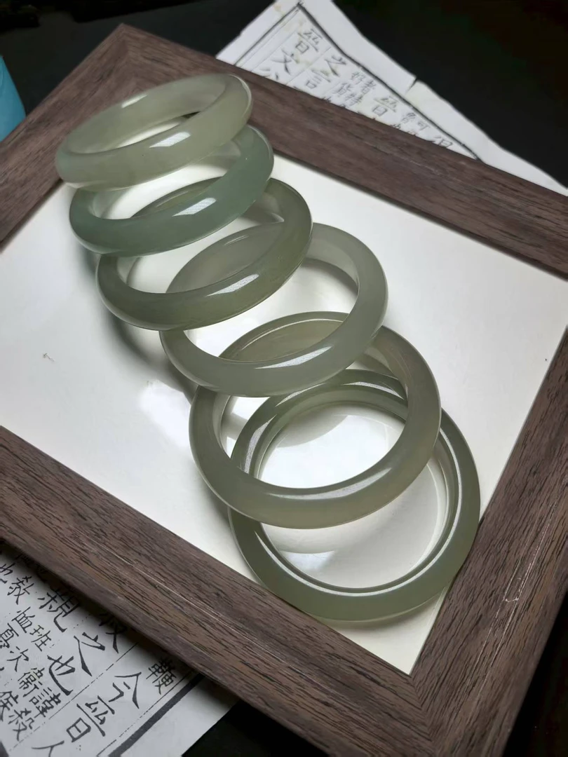 东陵茶晴手镯（有石纹水线色根色点，拍一发一多样性发货）