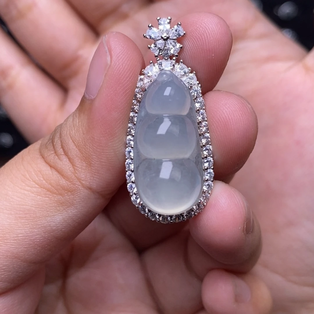 翡翠银S925镶嵌吊坠(赠链)