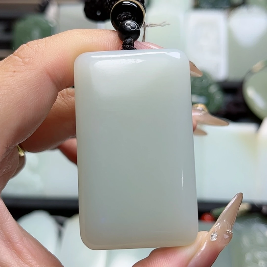 【闪购商品】颈饰未镶嵌和田玉K***G