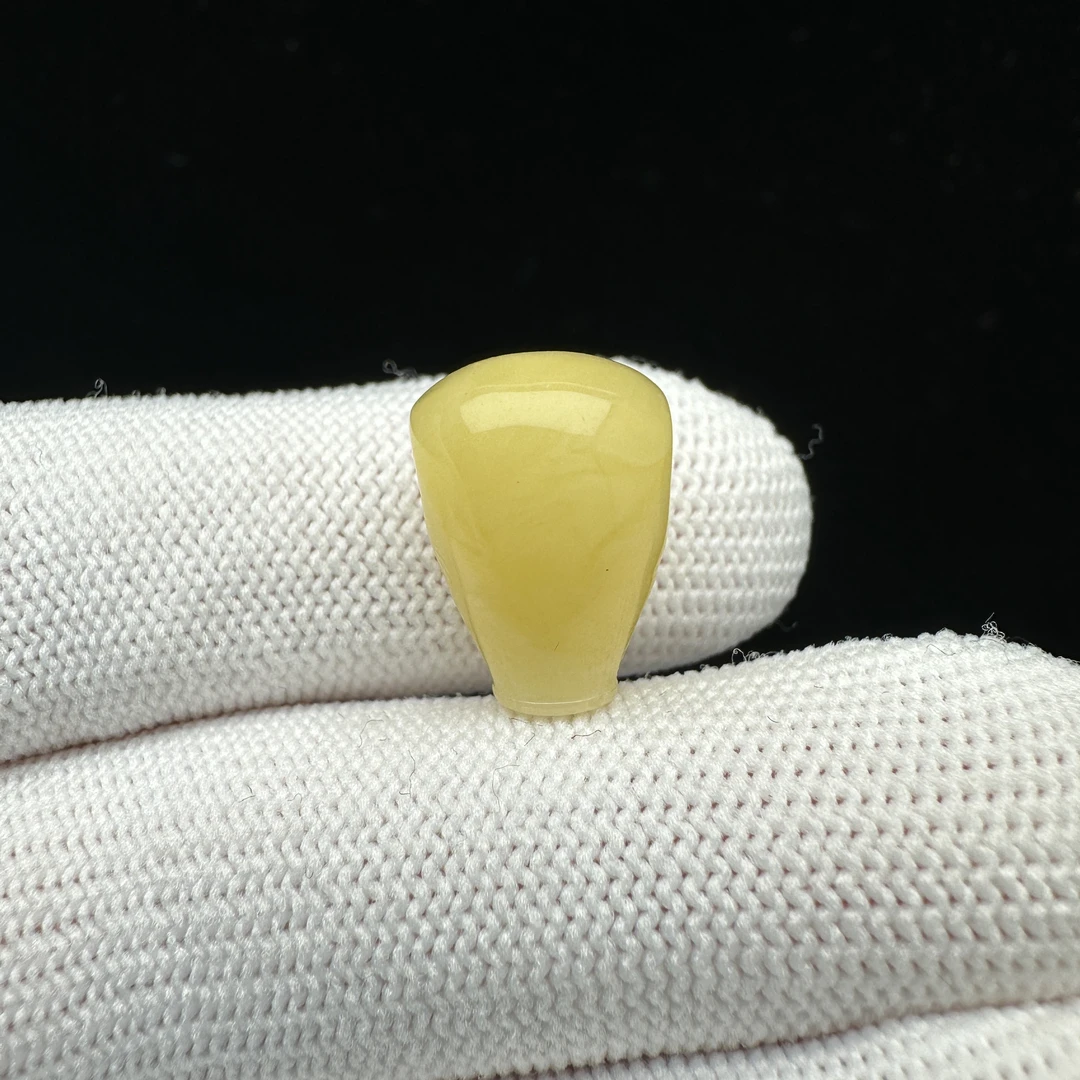 Z1386天然原矿蜜蜡 蜜蜡三通 11.2*15.7mm 80克价