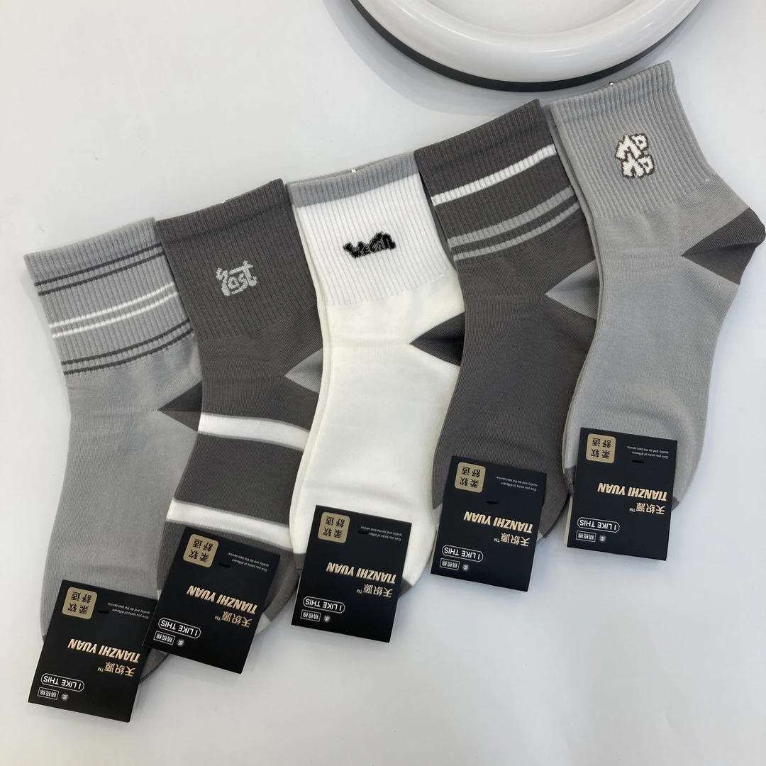 男士中筒棉袜运动花型袜子透气百棉袜子秋冬四季款袜子