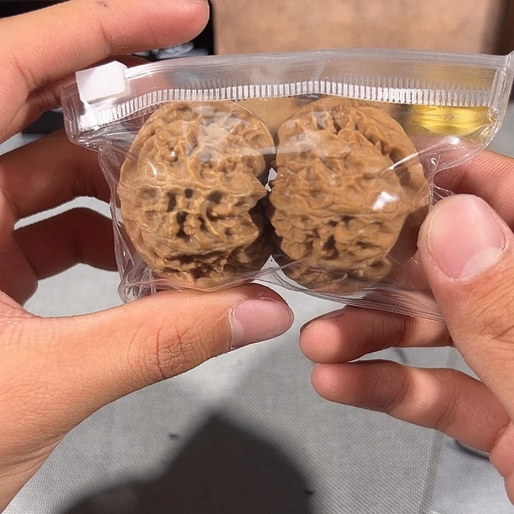 小***汾文玩核桃吊坠宫灯