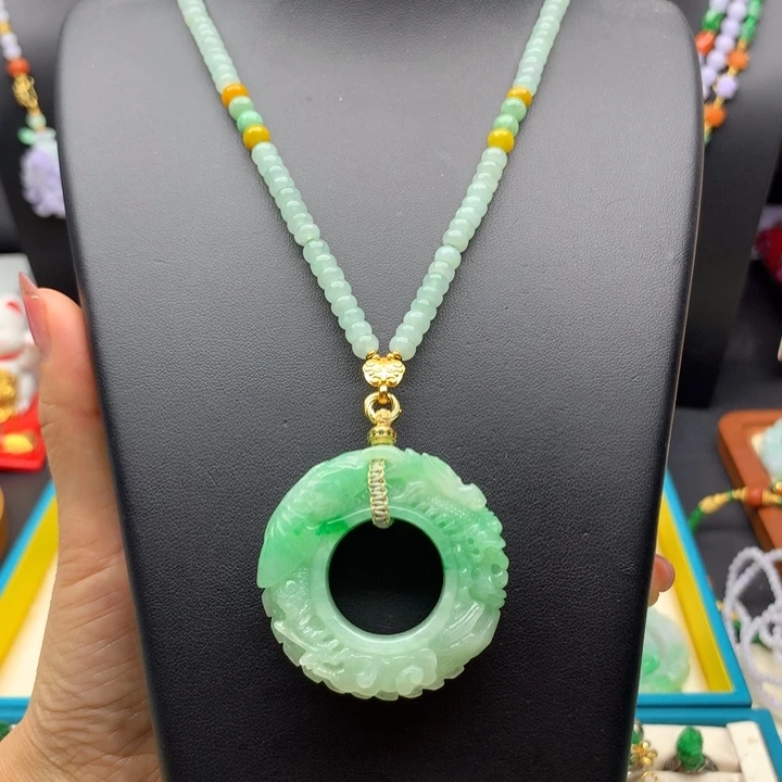 颈饰未镶嵌翡翠翡翠龙扣