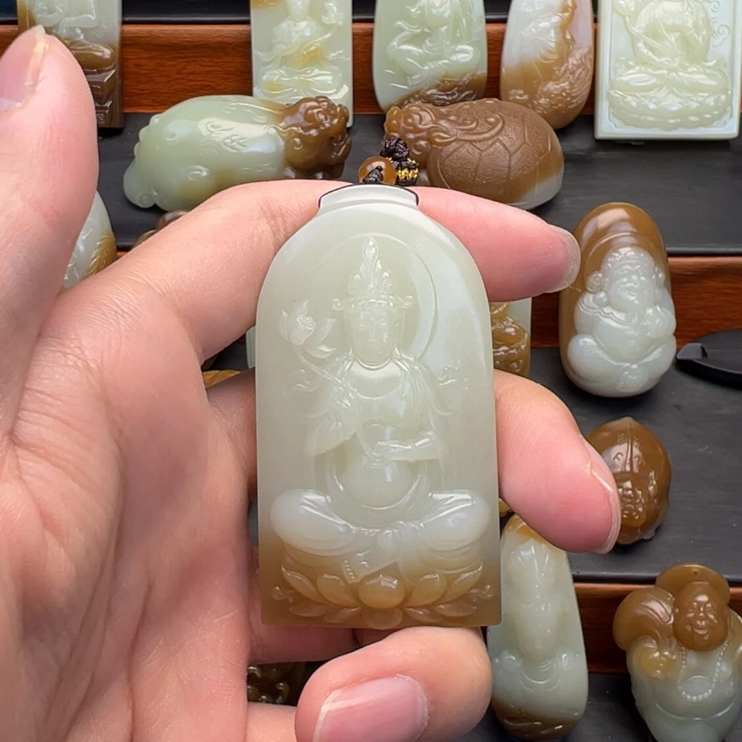 和田玉未镶嵌颈饰