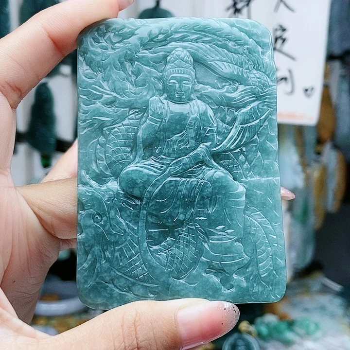 颈饰足铂镶嵌翡翠翡翠