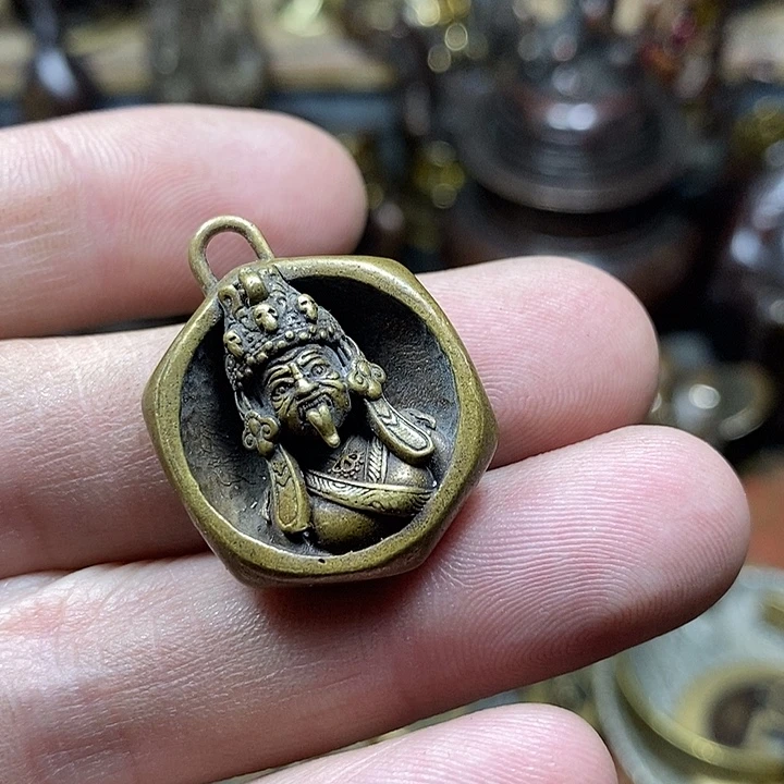 沐***行小杨推荐铜物件一个