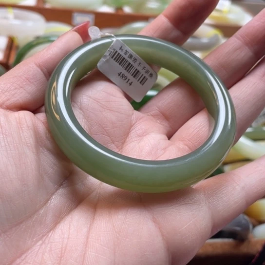 【闪购商品】和田玉手镯未镶嵌54.9