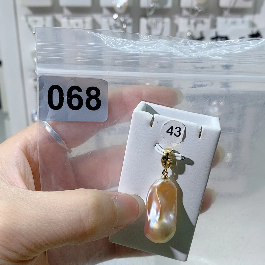 淡水珍珠合金颈饰