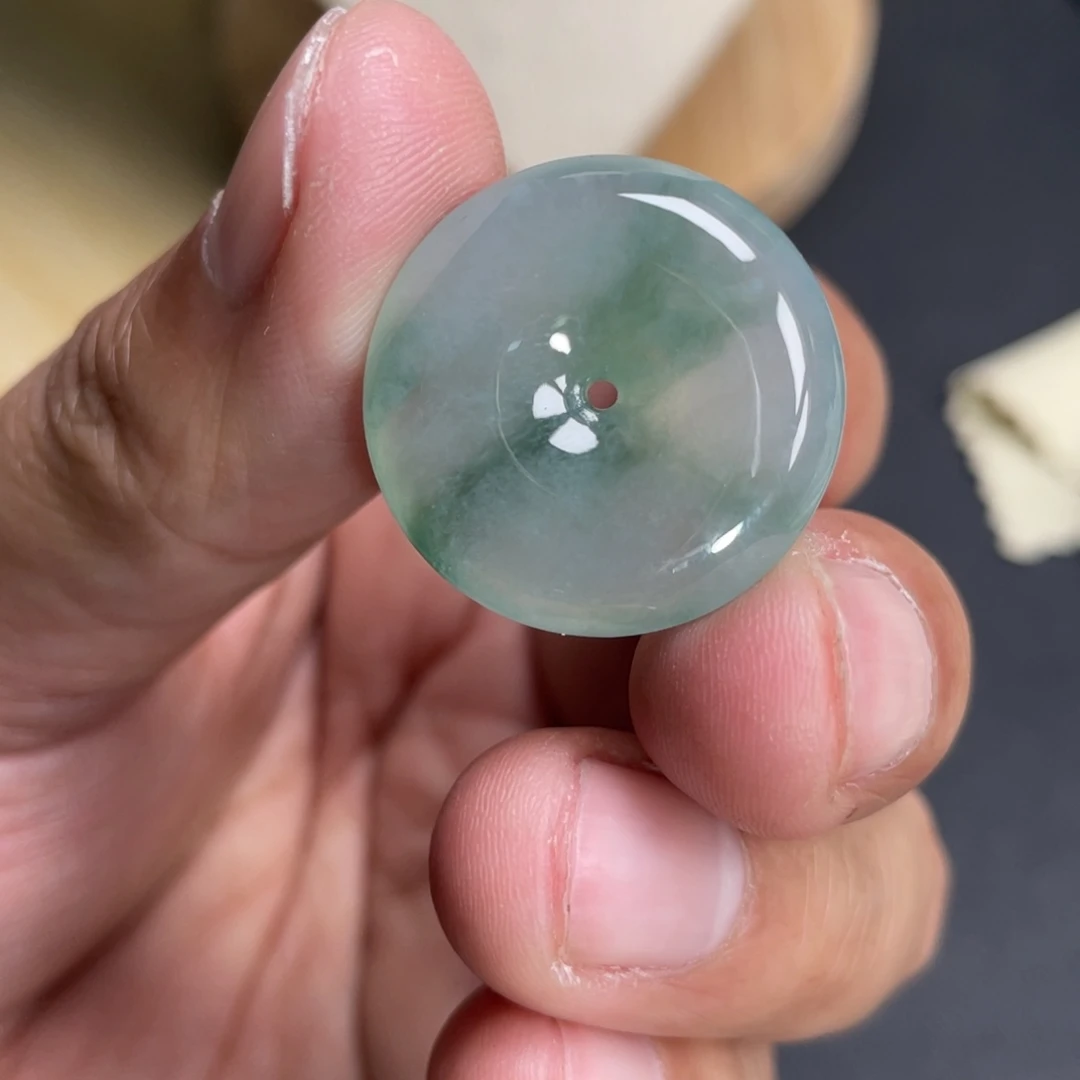 翡翠未镶嵌颈饰25.1+6