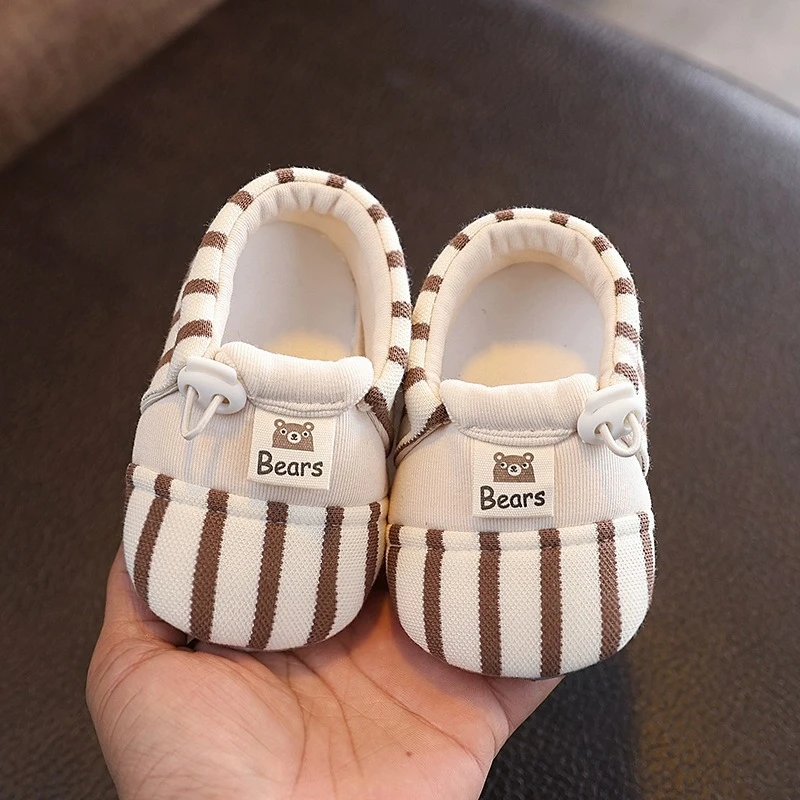 婴儿鞋3-6-12月新生儿步前鞋子宝宝软底防滑布鞋手工春秋不掉鞋