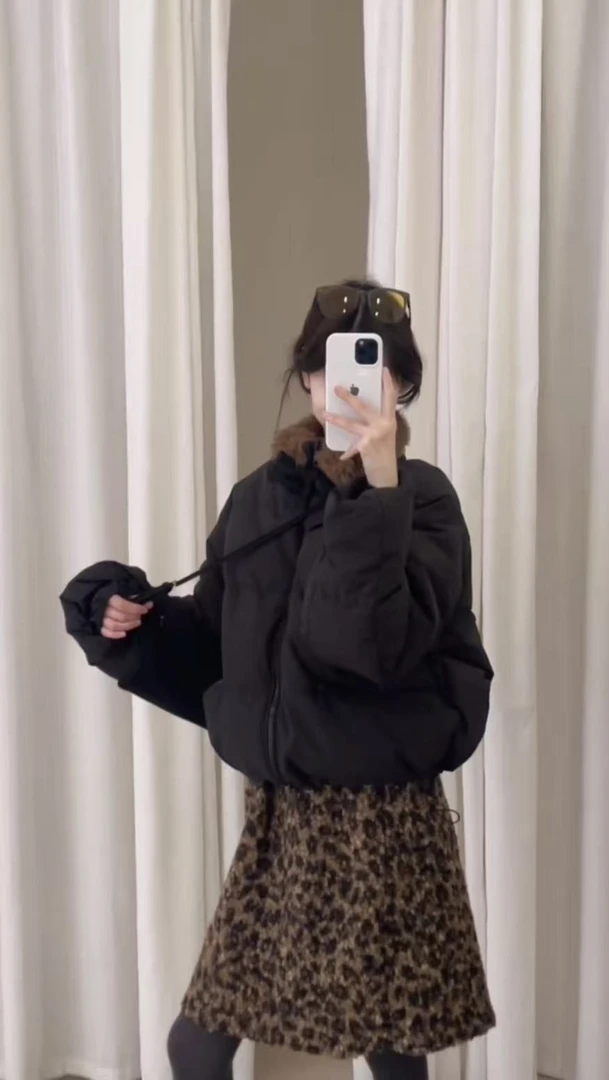 2026秋冬新款韩版黑色高级感抽绳毛毛翻领短款棉服外套豹纹半身裙