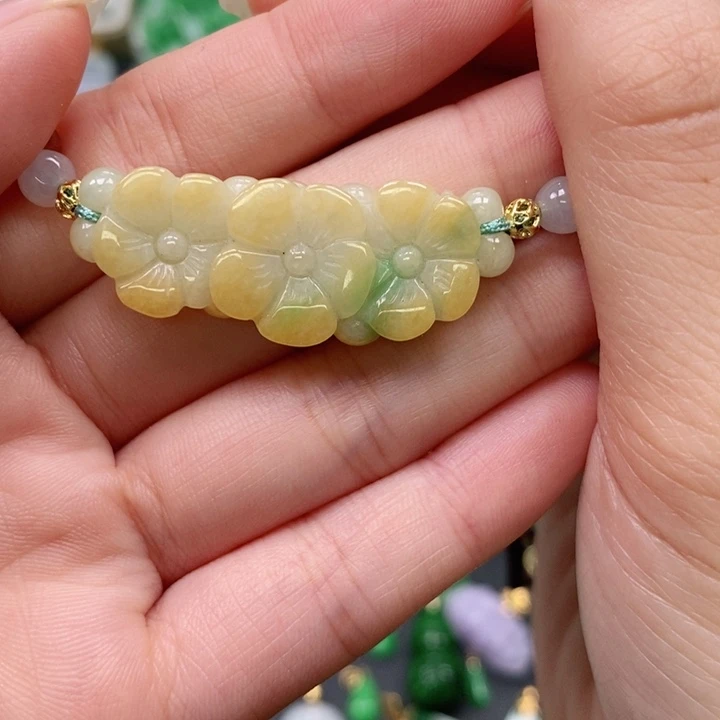 翡翠未镶嵌颈饰吊坠