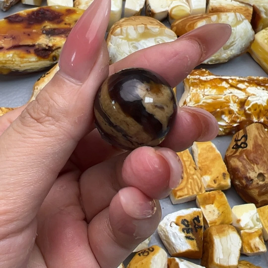 定制琥珀未镶嵌温***龙蜜蜡