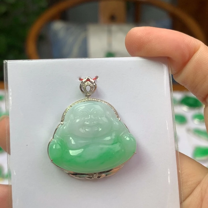 翡翠18K金镶嵌颈饰翡翠首饰