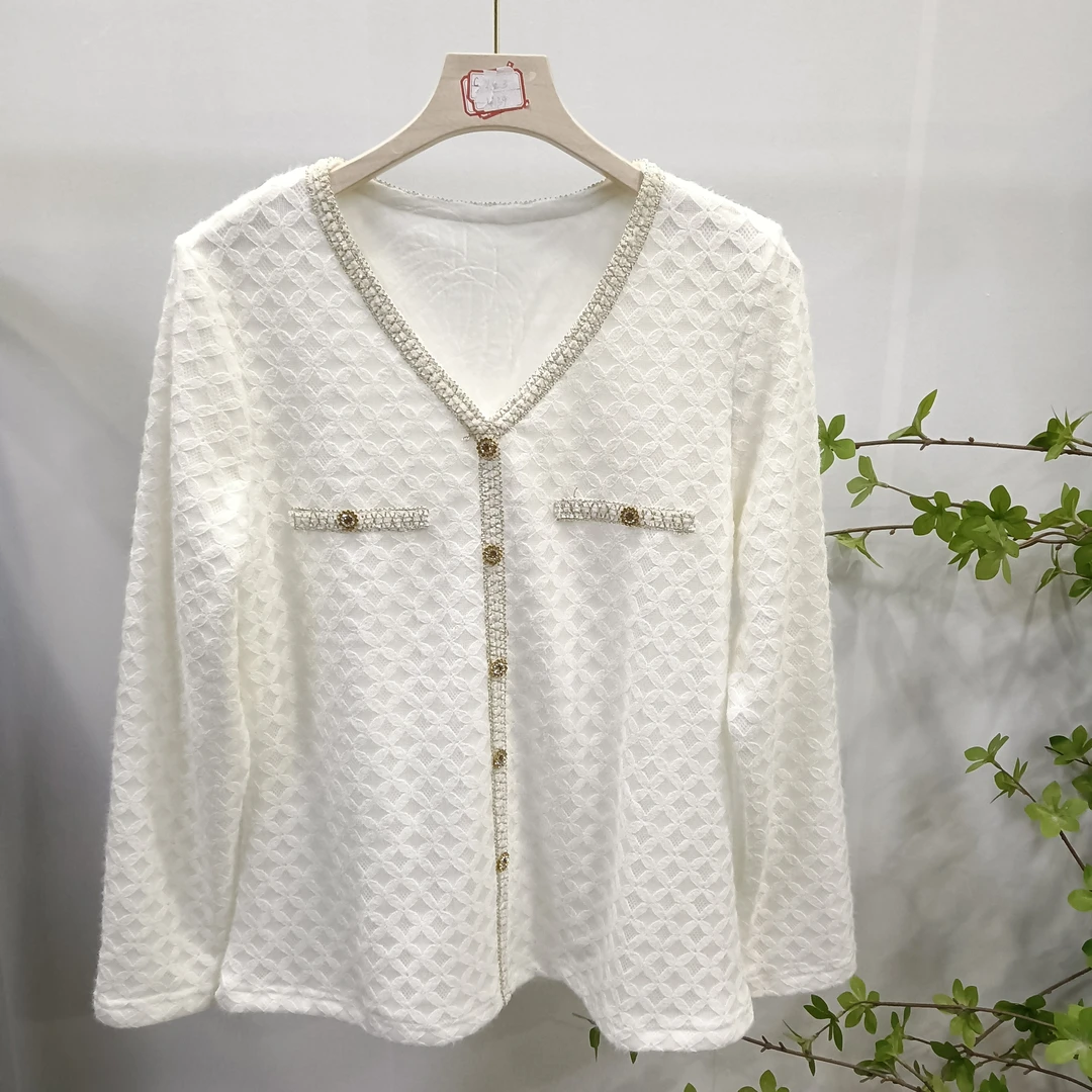 X212[冬季新款]时尚V领百搭加绒打底衫（2个颜色）