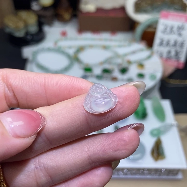 颈饰未镶嵌翡翠佛公