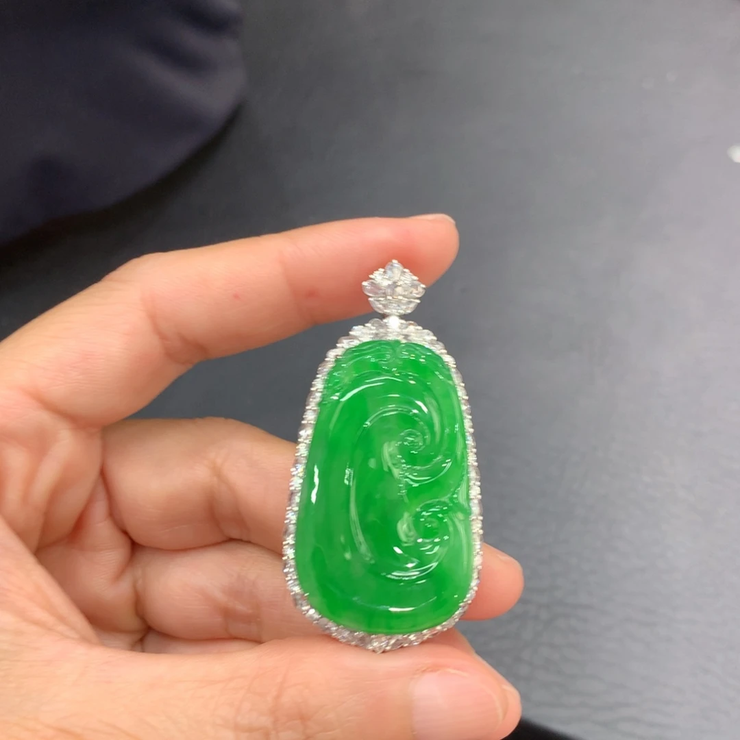 翡翠18K金镶嵌吊坠(不含链)
