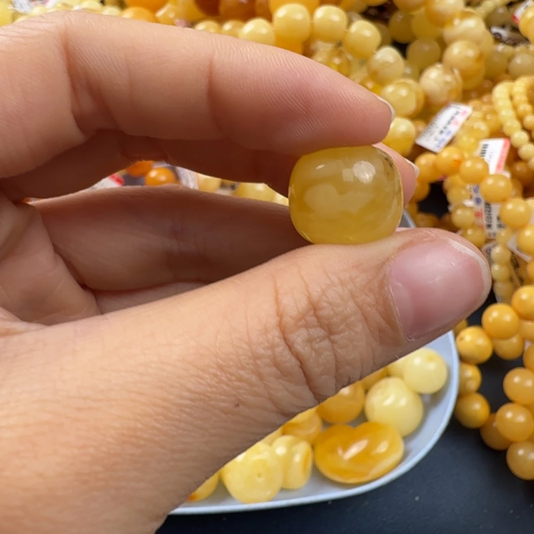 琥珀未镶嵌珠宝奇石