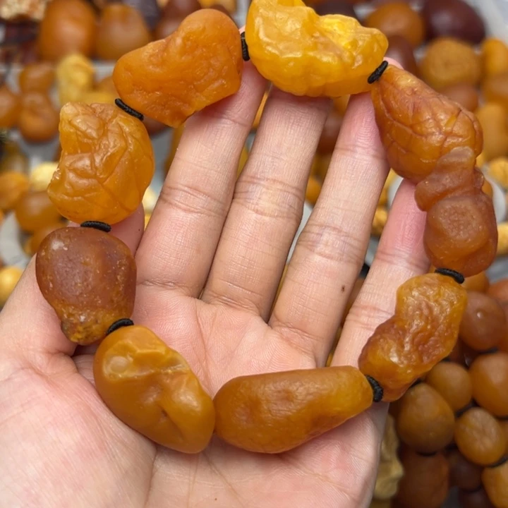 琥珀未镶嵌裸石天然蜜蜡