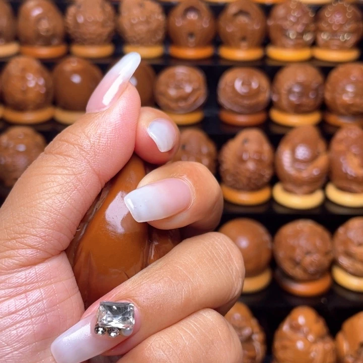 橄榄核把件知**福橄榄雕刻