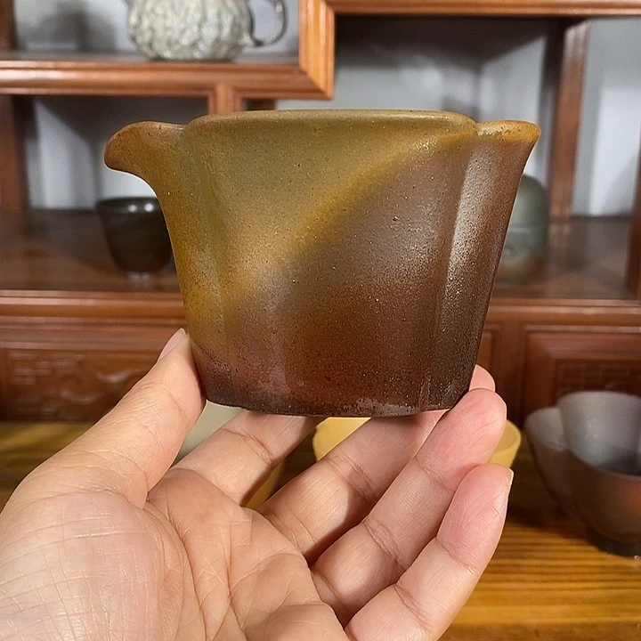 茶壶紫砂180cc公道杯 底槽清