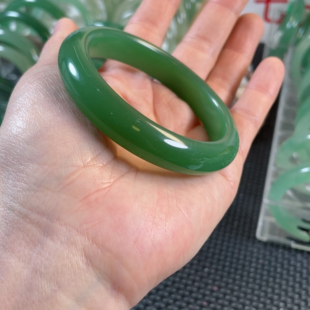 东陵石手镯未镶嵌