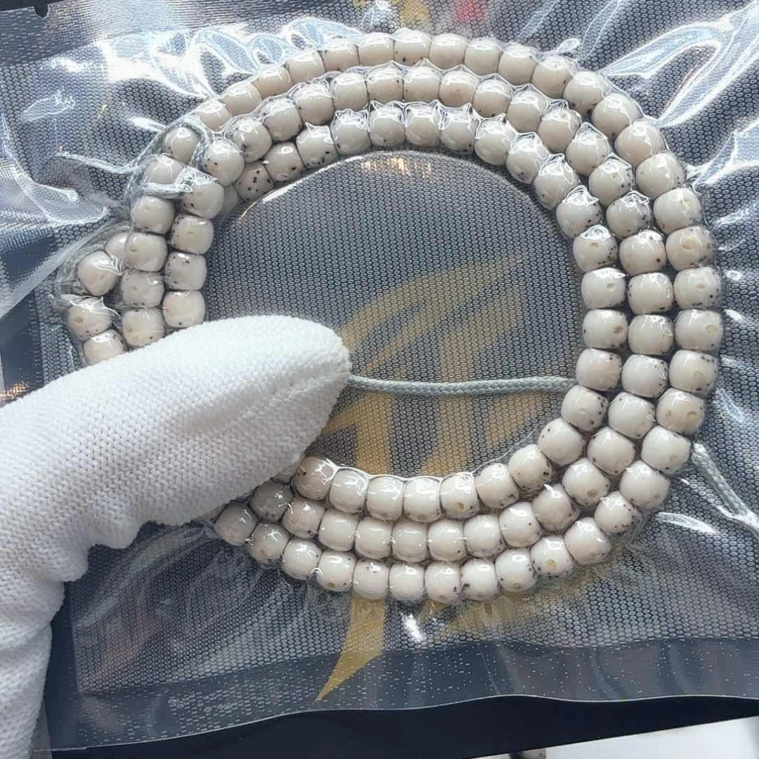 星月菩提吊坠7糯冰大眼睛通体6左右108