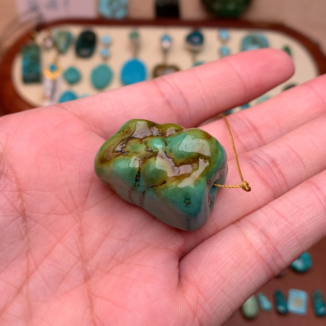 未镶嵌绿松石珠宝奇石