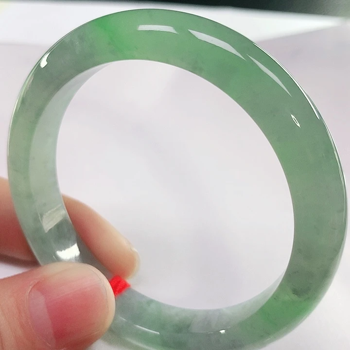 翡翠手镯未镶嵌天然翡翠手镯