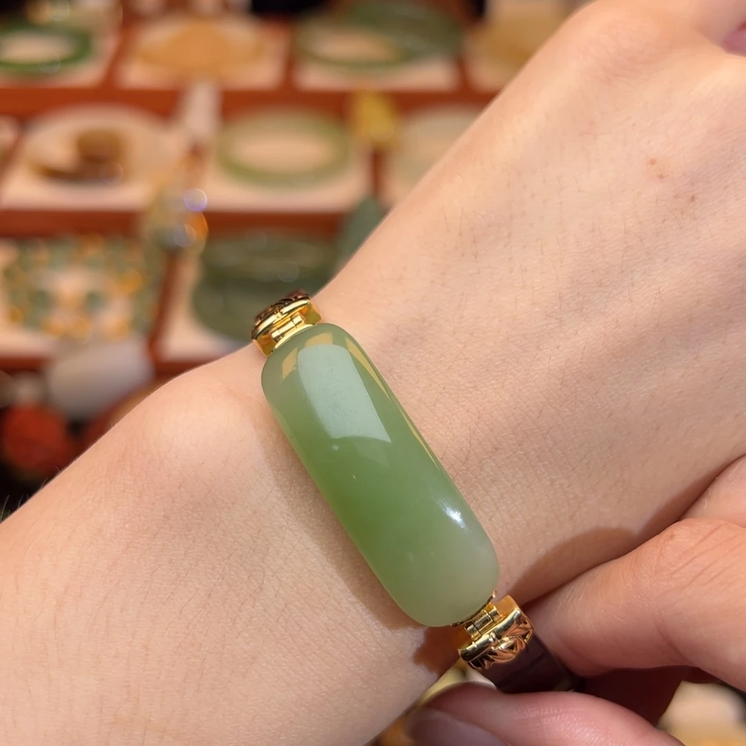 18K金镶嵌手链和田玉