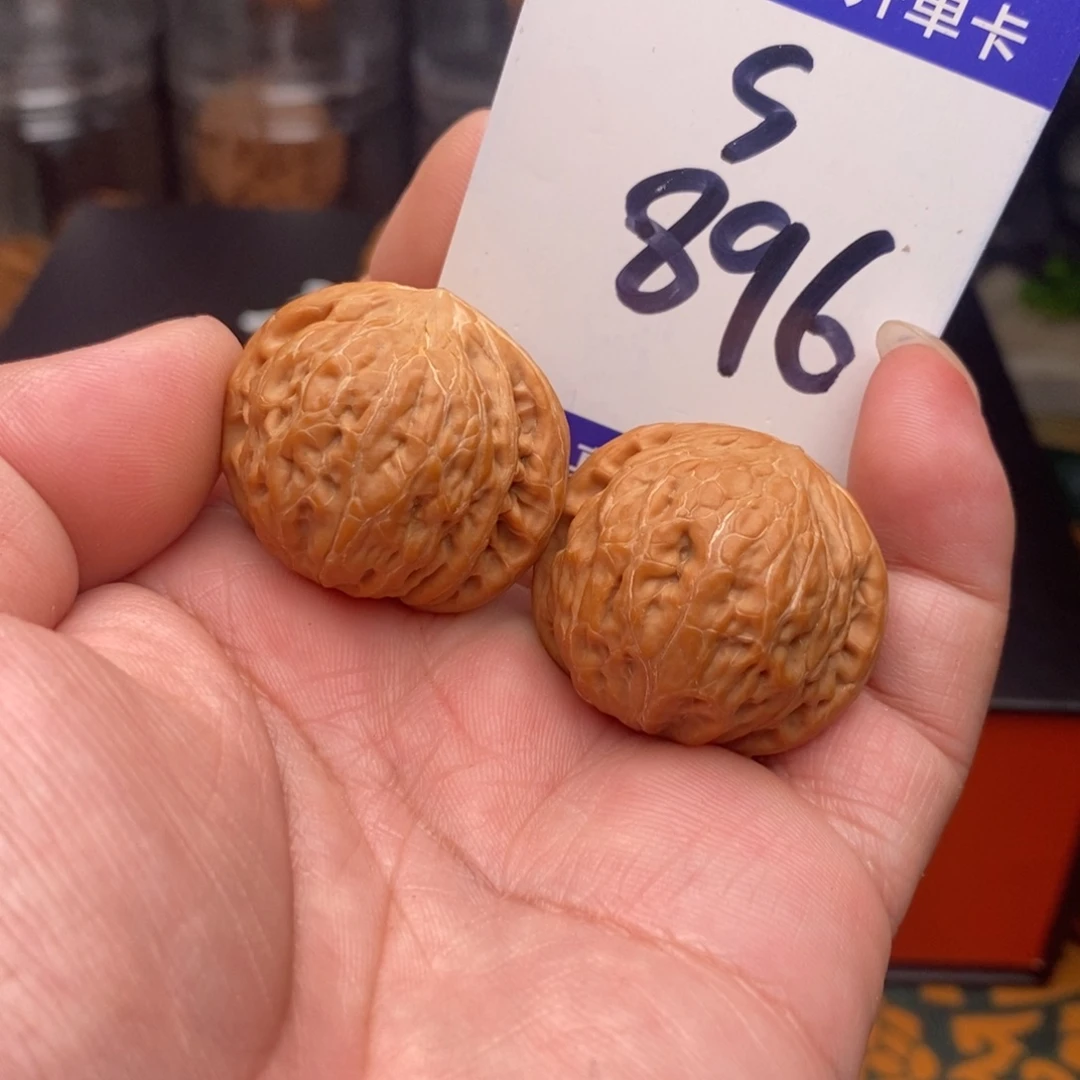 @***.文玩核桃把件铁锤妹妹32