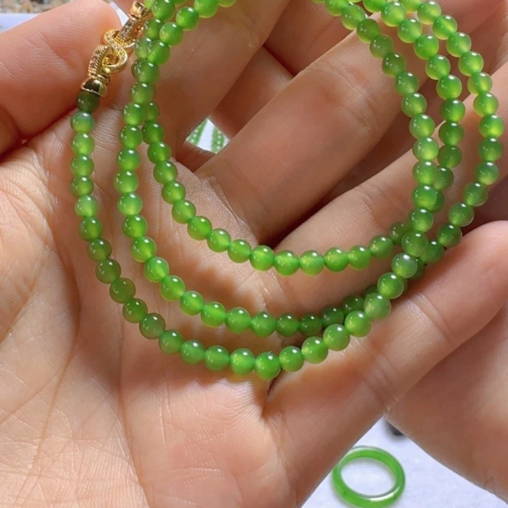 祝***林和田玉（碧玉）未镶嵌颈饰卡4阳绿小米珠138颗