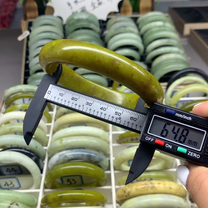 未镶嵌蛇纹石玉手镯65