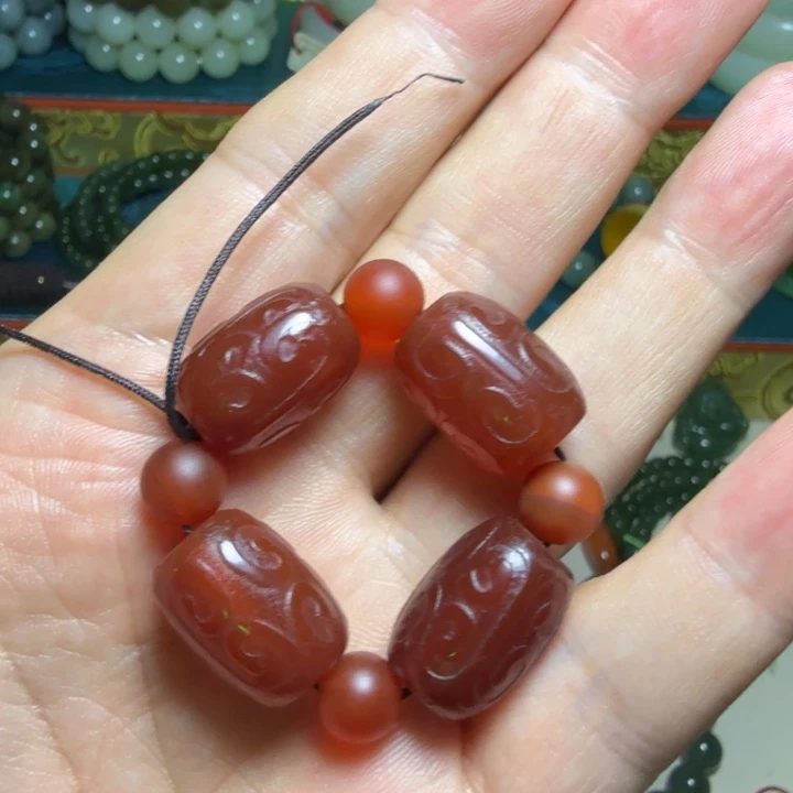 牡***开未镶嵌颈饰玛瑙/玉髓