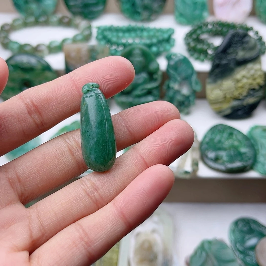 独山玉挂件未镶嵌