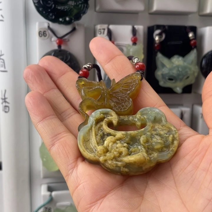 蛇纹石玉合金颈饰海*漫