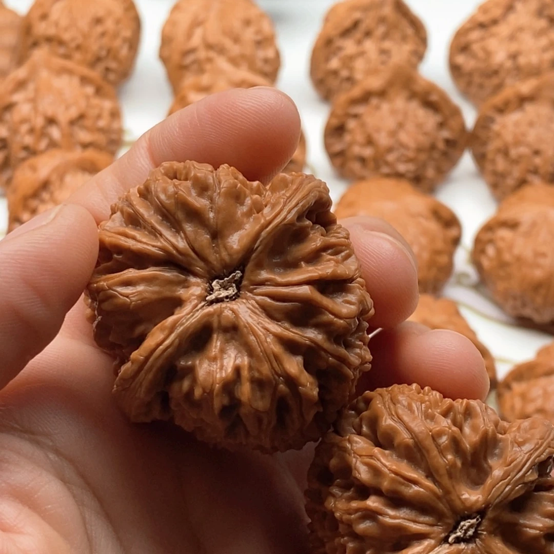 ****文玩核桃把件水龙门