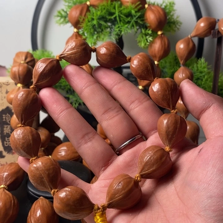 橄榄核其他1.8鸡血红蒜头12瑕疵