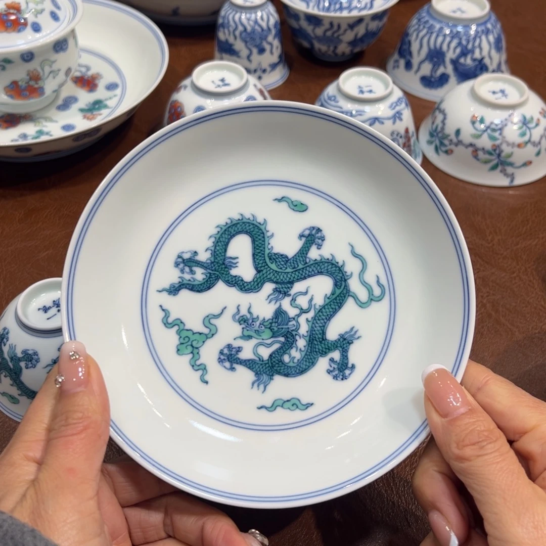 斗彩绿龙壶承15厘米