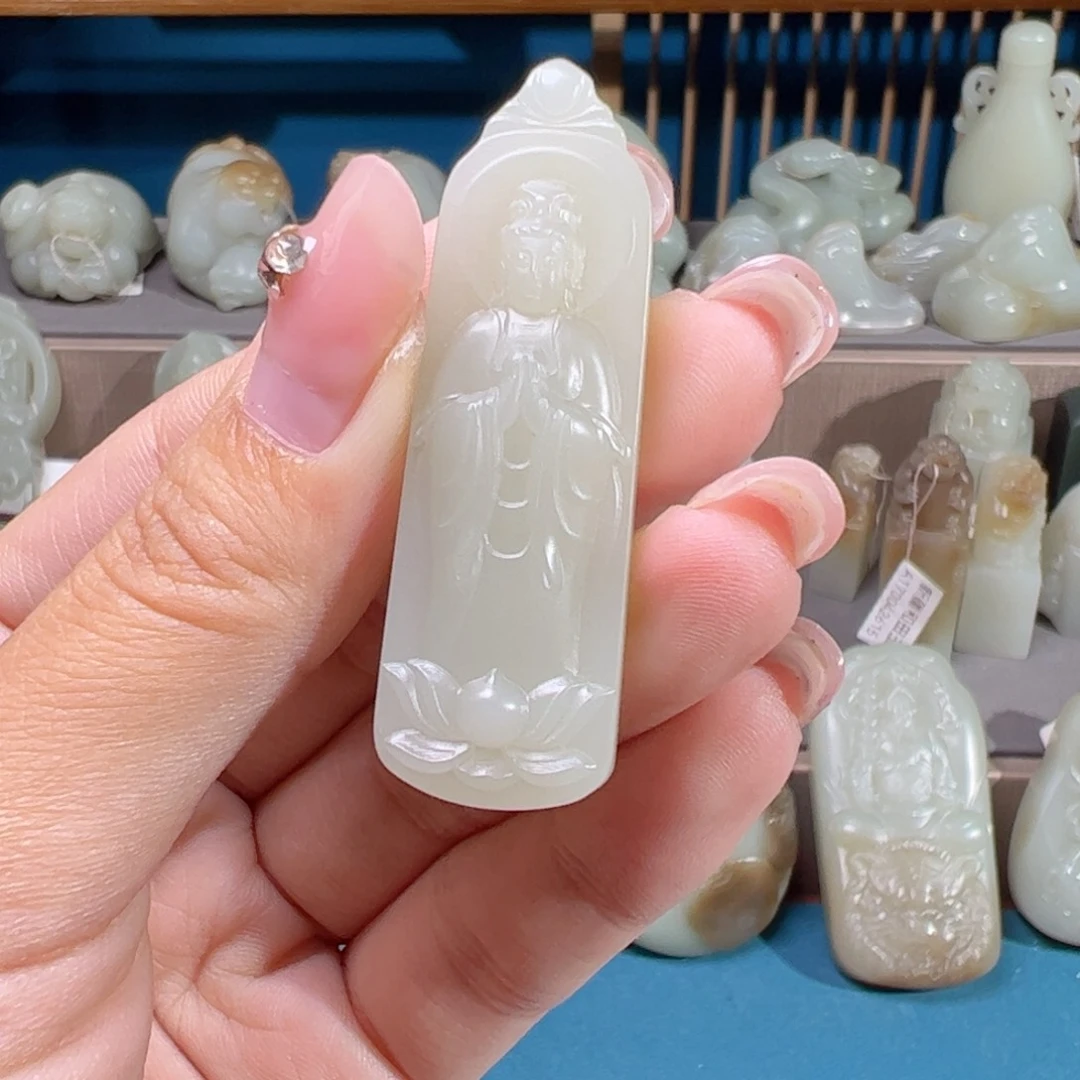 和田玉（糖玉）未镶嵌颈饰